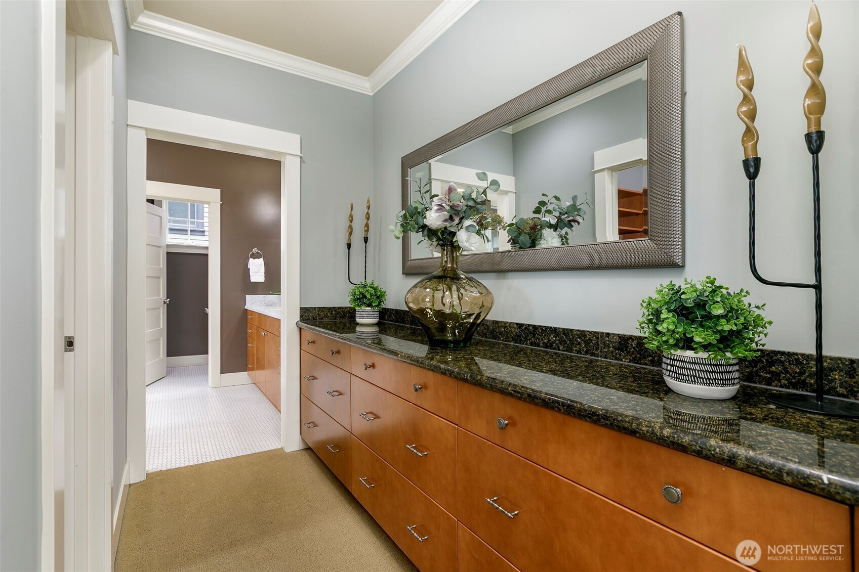 5726 Kirkwood Place N, Seattle, WA 98103