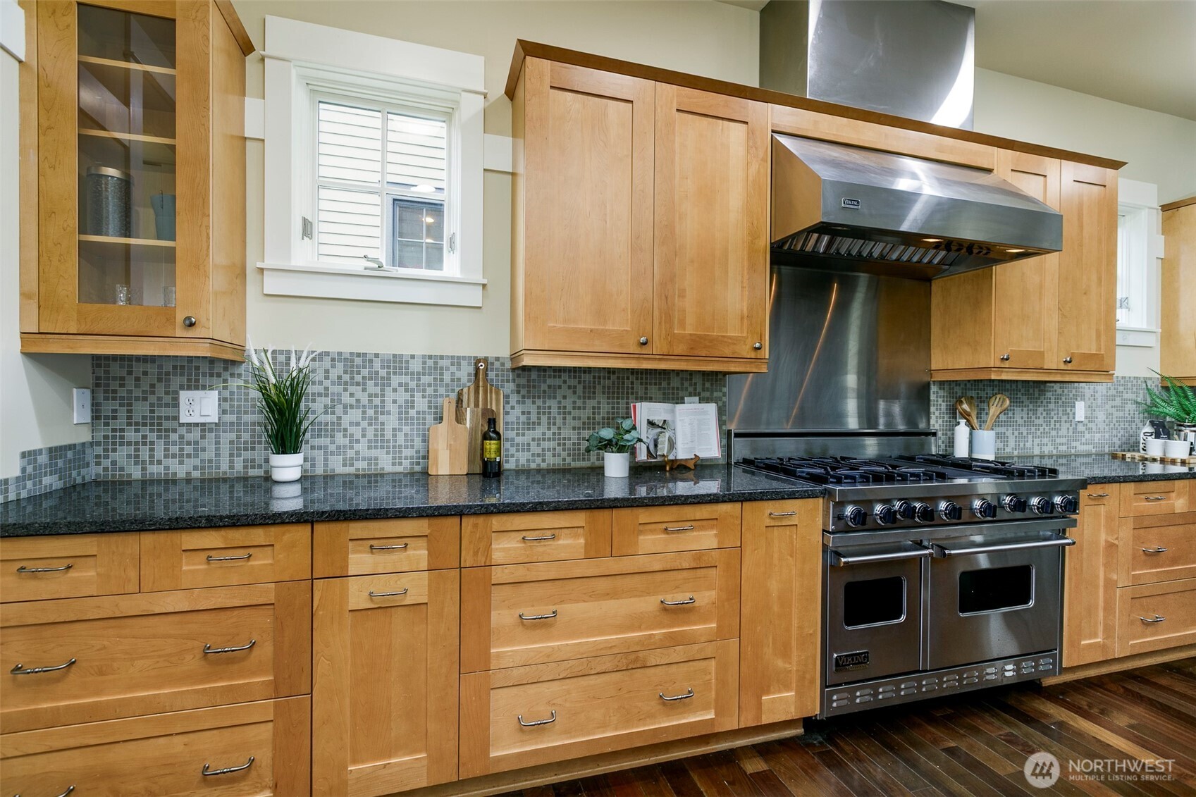5726 Kirkwood Place N, Seattle, WA 98103