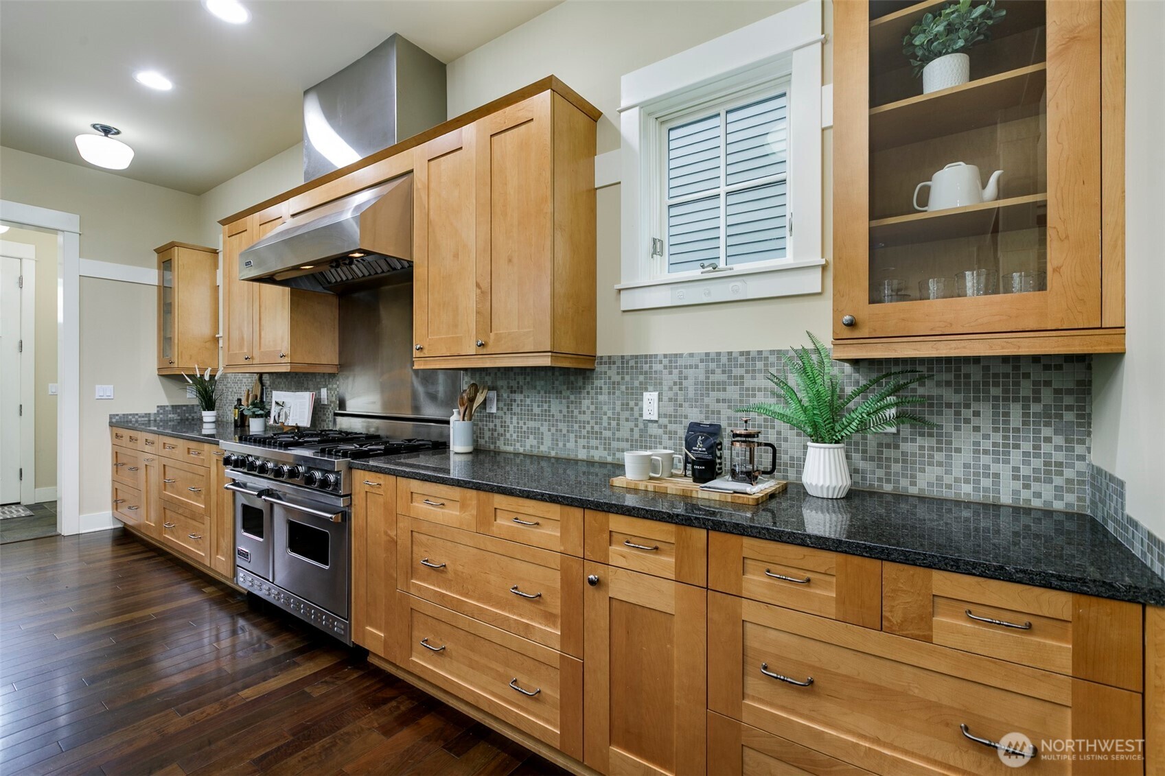5726 Kirkwood Place N, Seattle, WA 98103