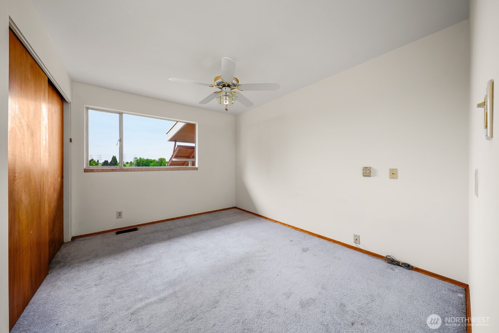 2512 S Raymond Street , Seattle, WA 98108