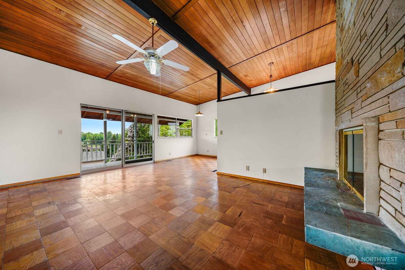 2512 S Raymond Street , Seattle, WA 98108