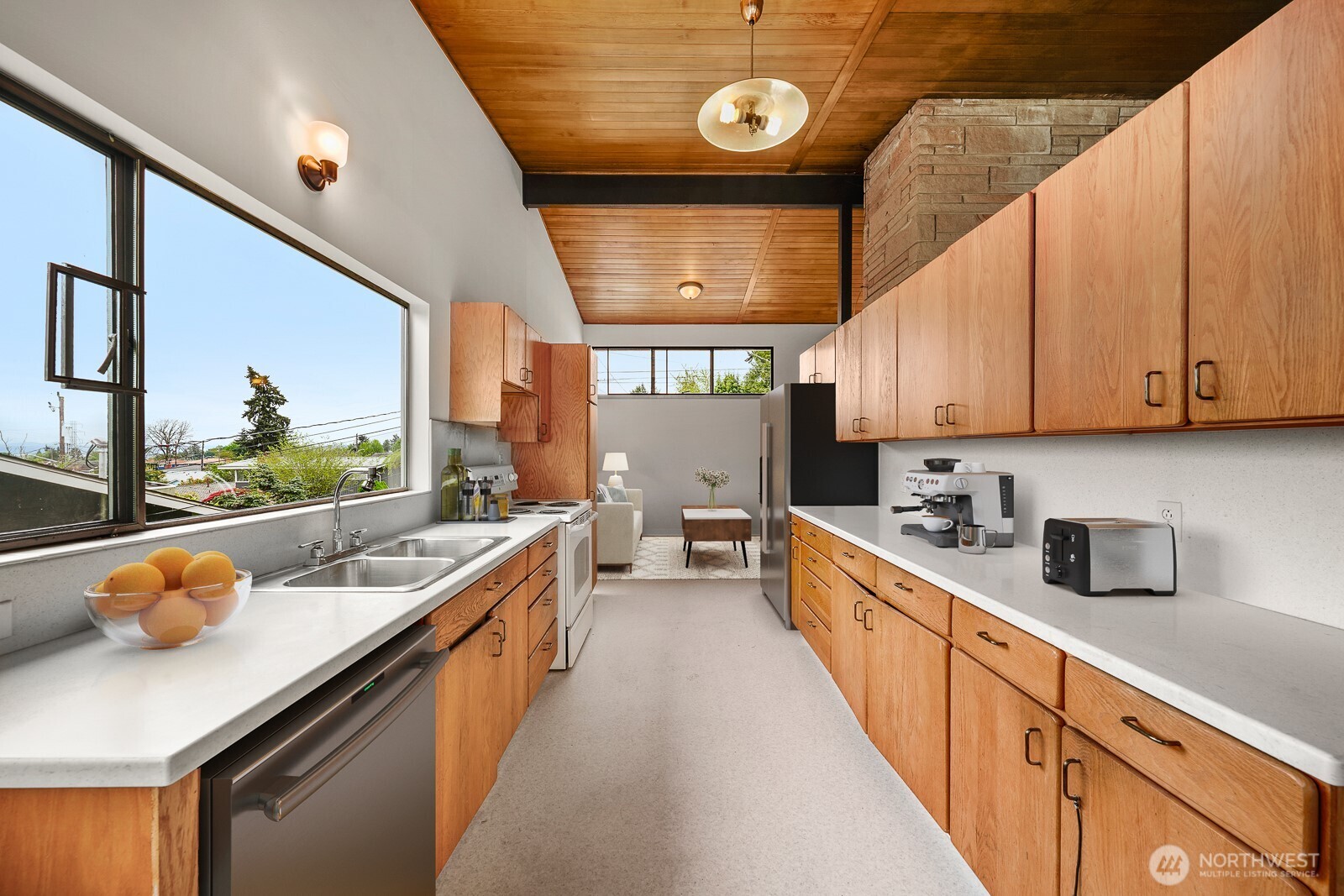 2512 S Raymond Street , Seattle, WA 98108