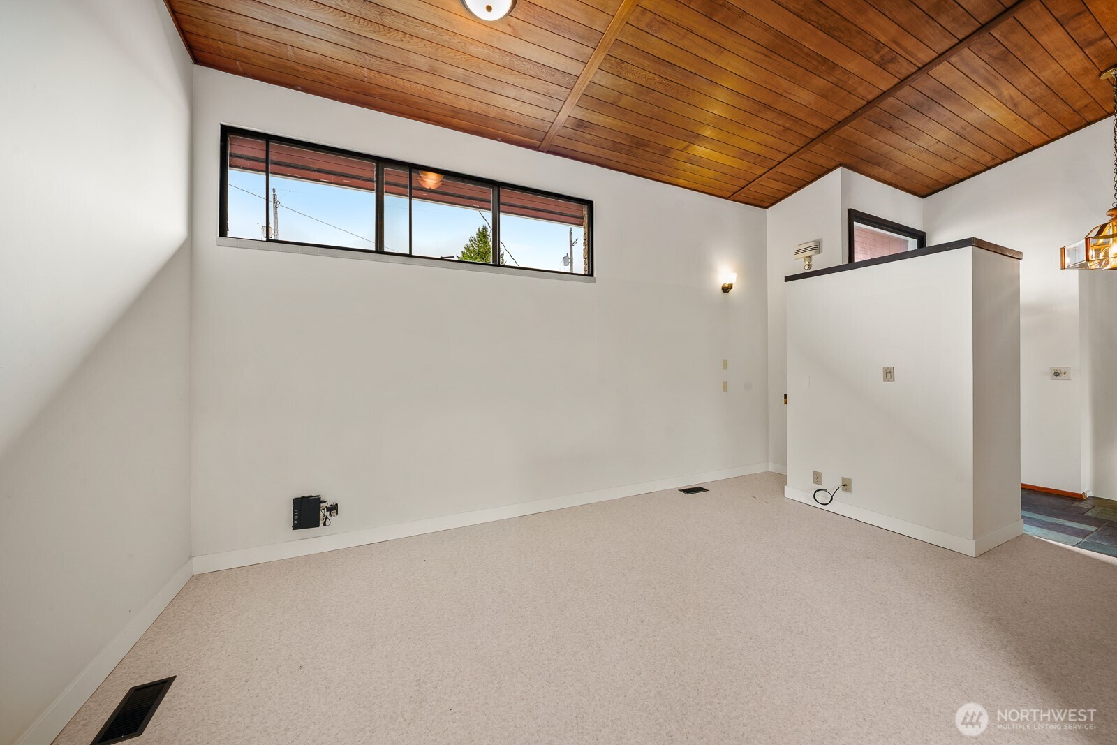 2512 S Raymond Street , Seattle, WA 98108