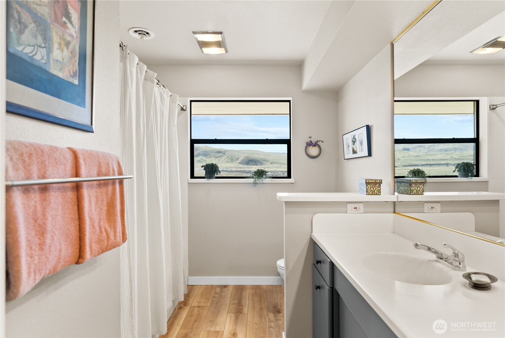940 Sunrise Heights Road , Okanogan, WA 98840