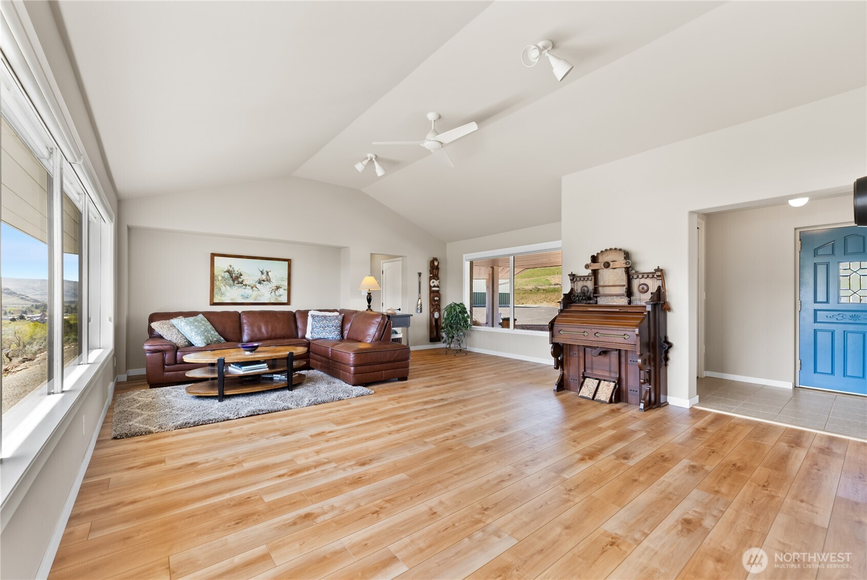 940 Sunrise Heights Road , Okanogan, WA 98840