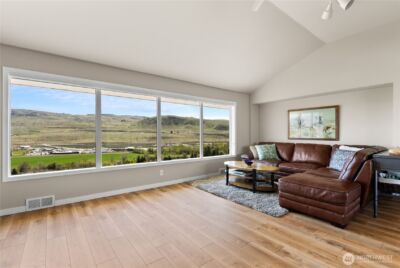 940 Sunrise Heights Road , Okanogan, WA 98840 - Photo 9