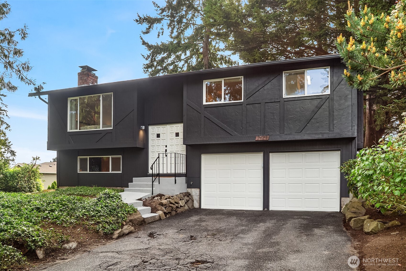 1421 NW 196th St , Shoreline, WA 98177