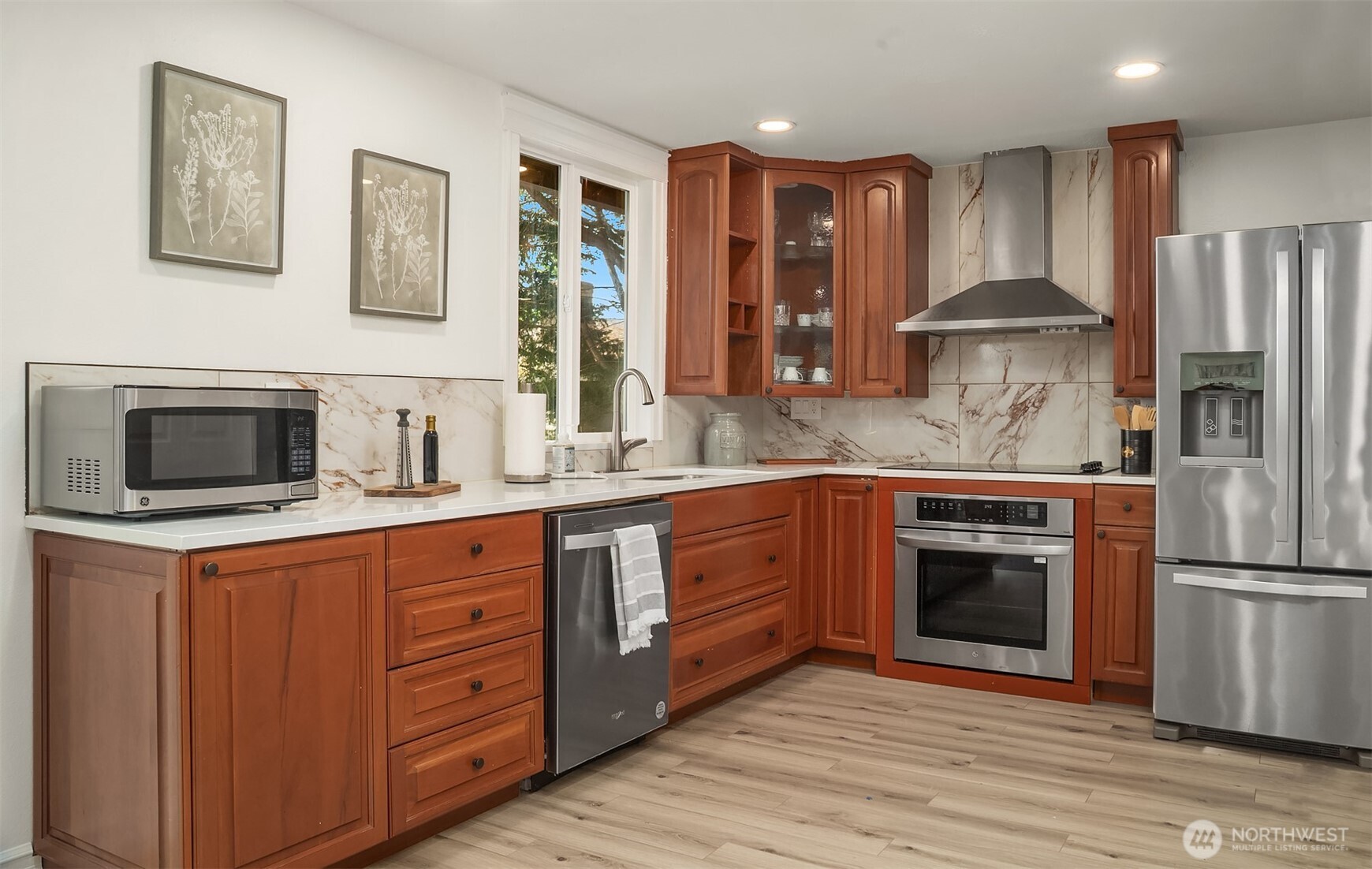 1421 NW 196th St , Shoreline, WA 98177