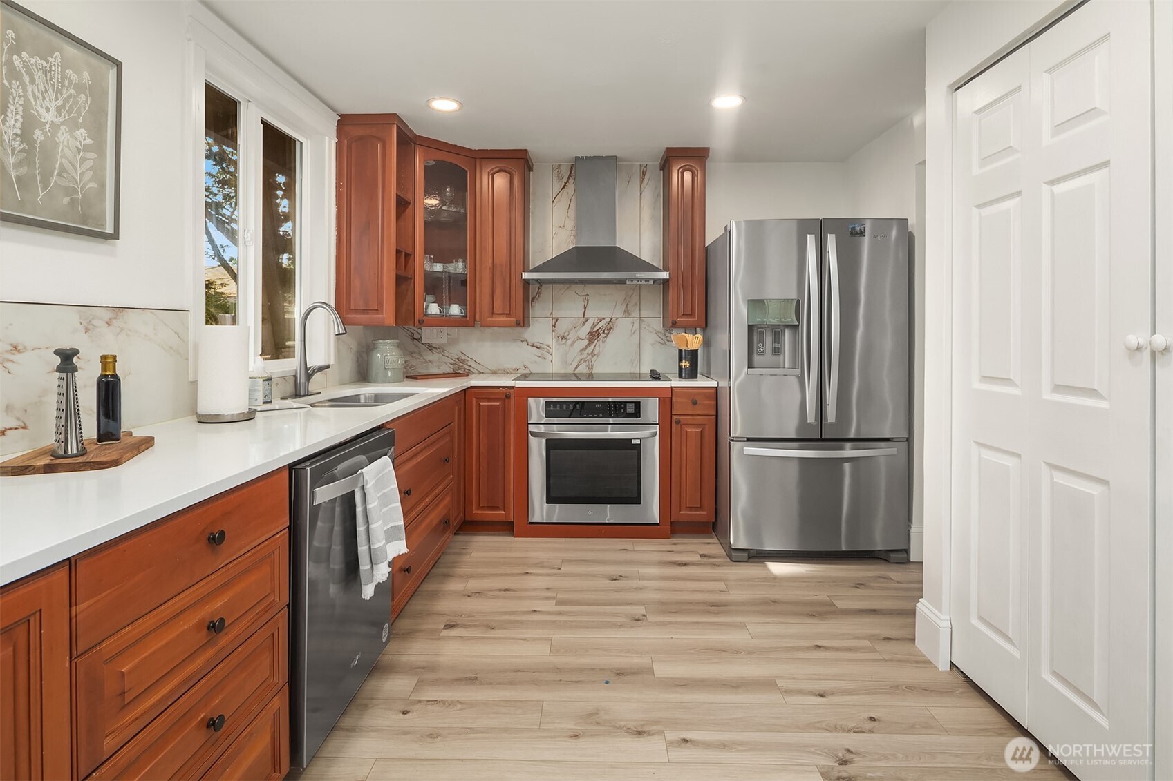1421 NW 196th St , Shoreline, WA 98177