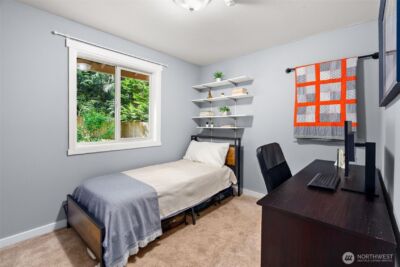 11837 Venice Loop NE, Bainbridge Island, WA 98110 - Photo 16