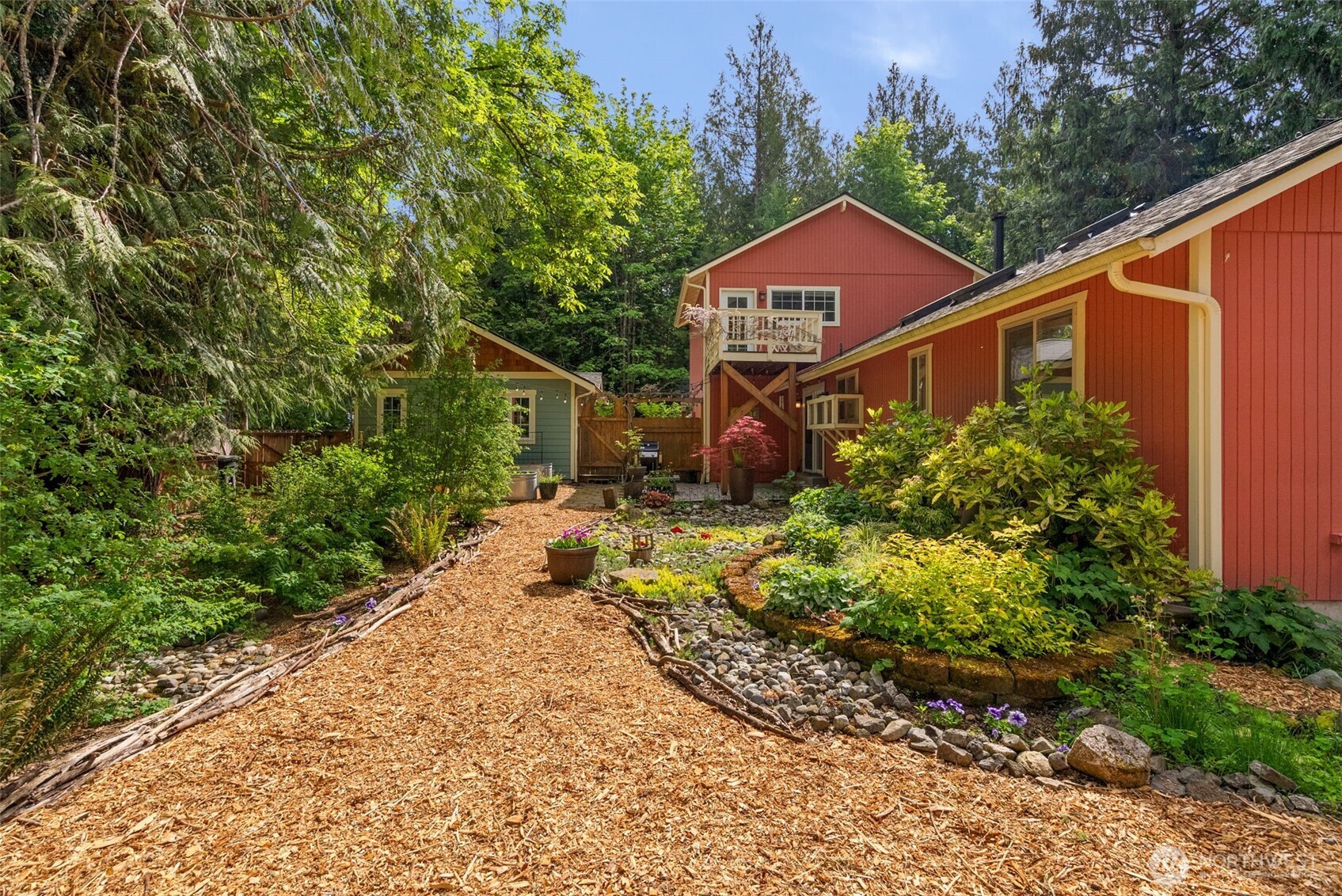 11837 Venice Loop NE, Bainbridge Island, WA 98110