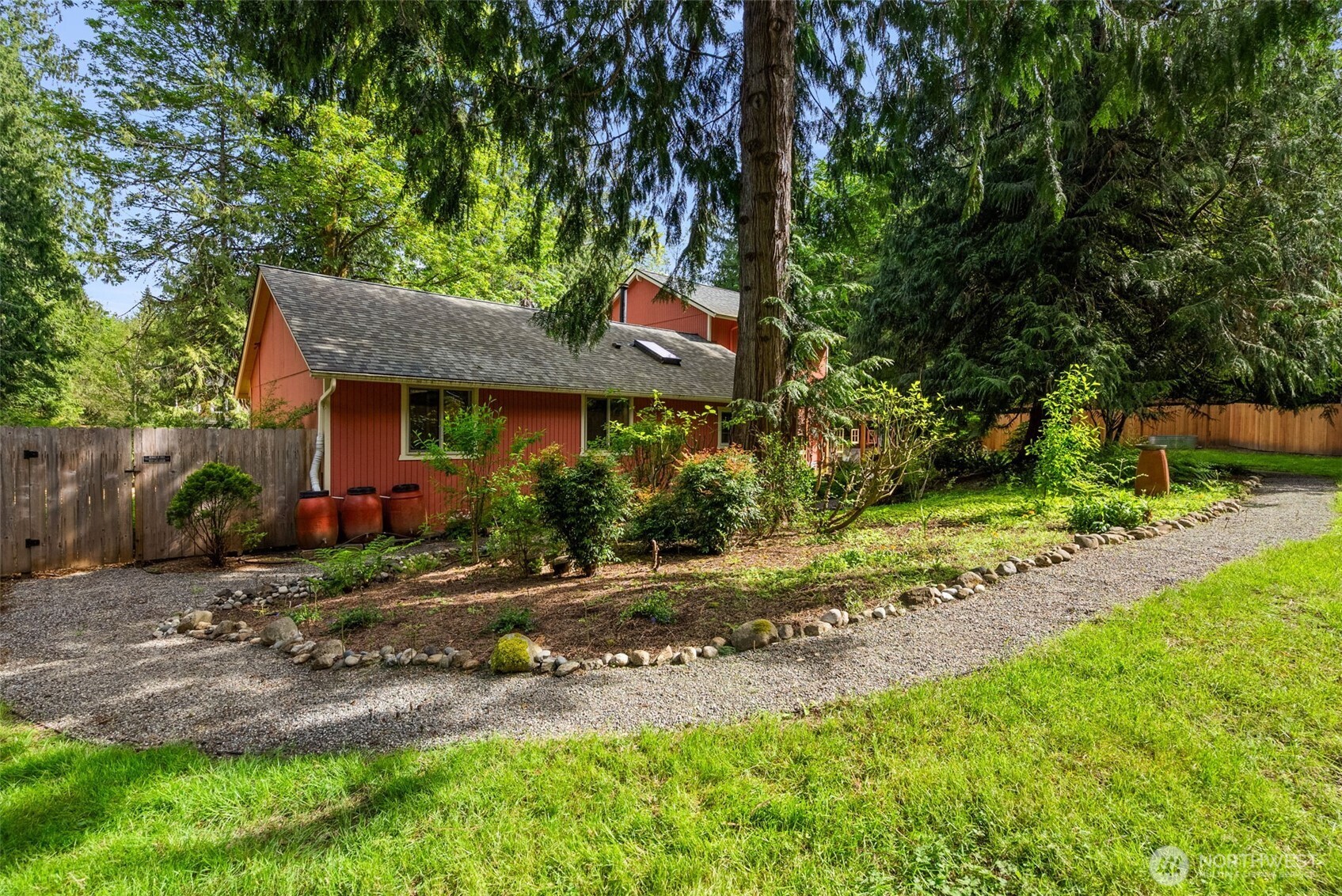 11837 Venice Loop NE, Bainbridge Island, WA 98110
