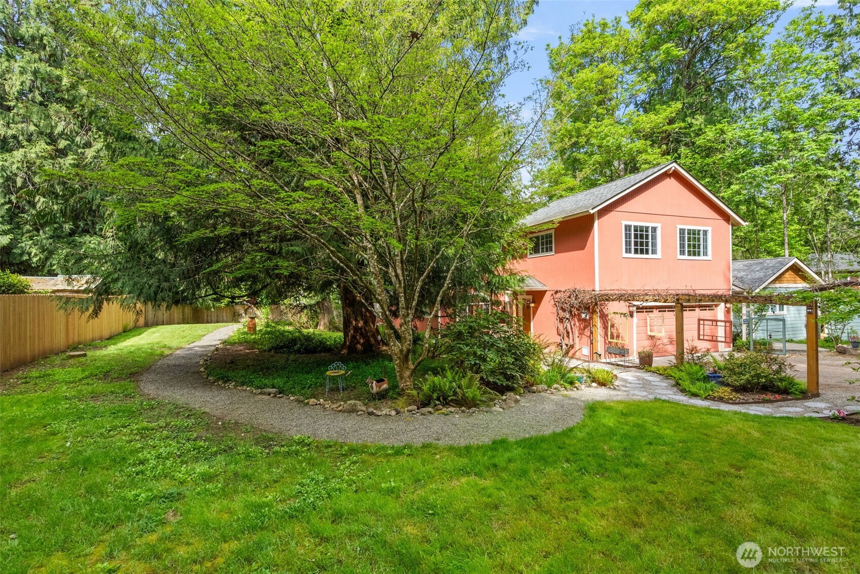 11837 Venice Loop NE, Bainbridge Island, WA 98110