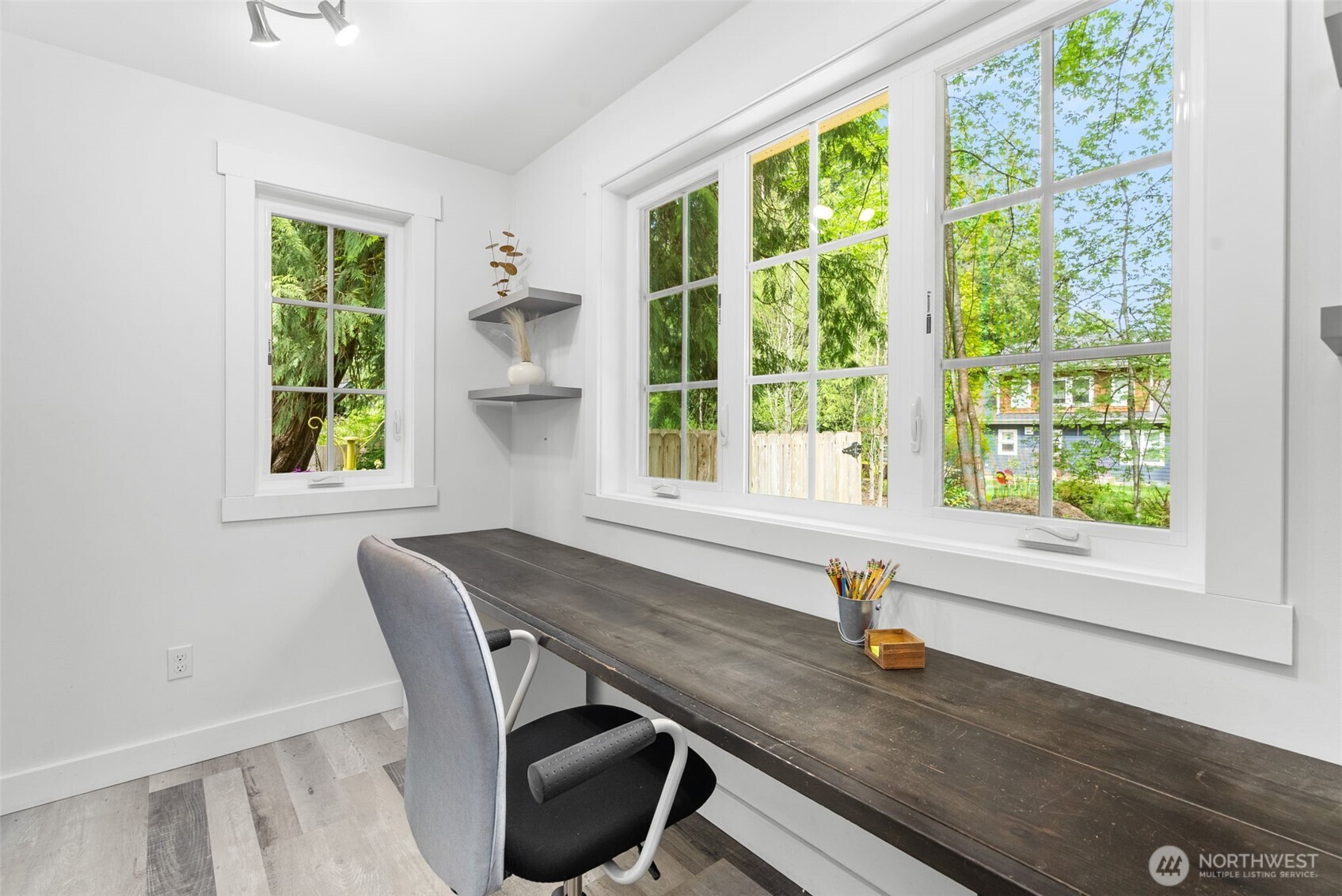 11837 Venice Loop NE, Bainbridge Island, WA 98110