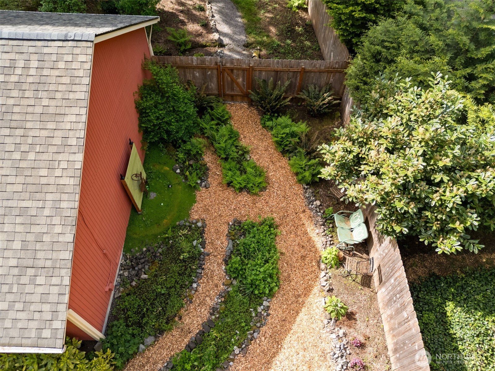 11837 Venice Loop NE, Bainbridge Island, WA 98110