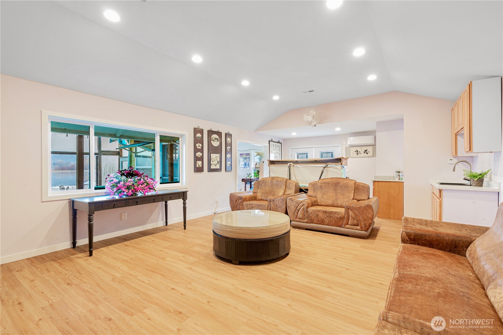5104 NW Sammamish Road , Issaquah, WA 98027