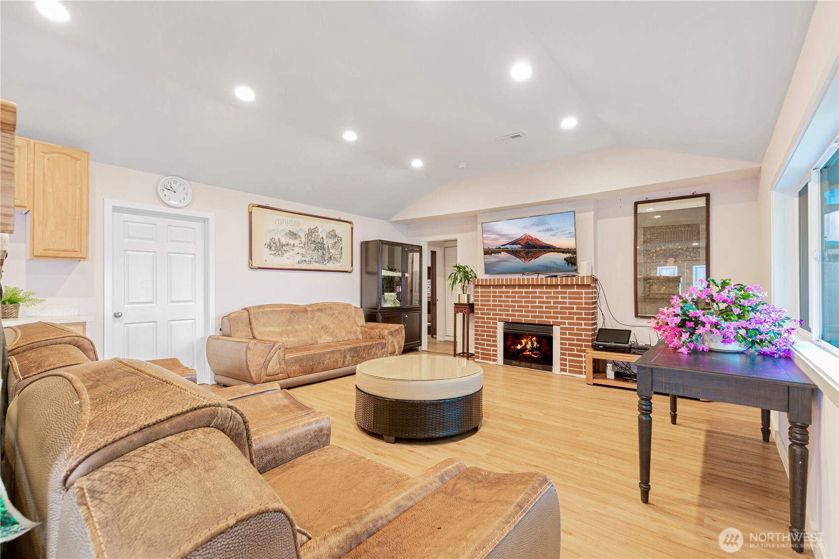 5104 NW Sammamish Road , Issaquah, WA 98027