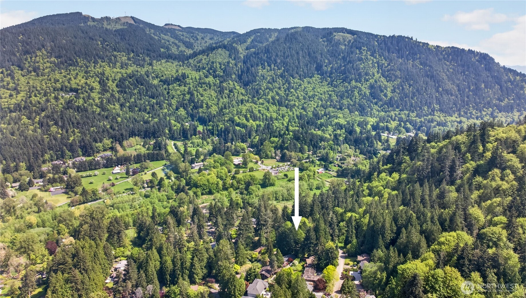 37 x Crystal Creek Cir , Issaquah, WA 98027