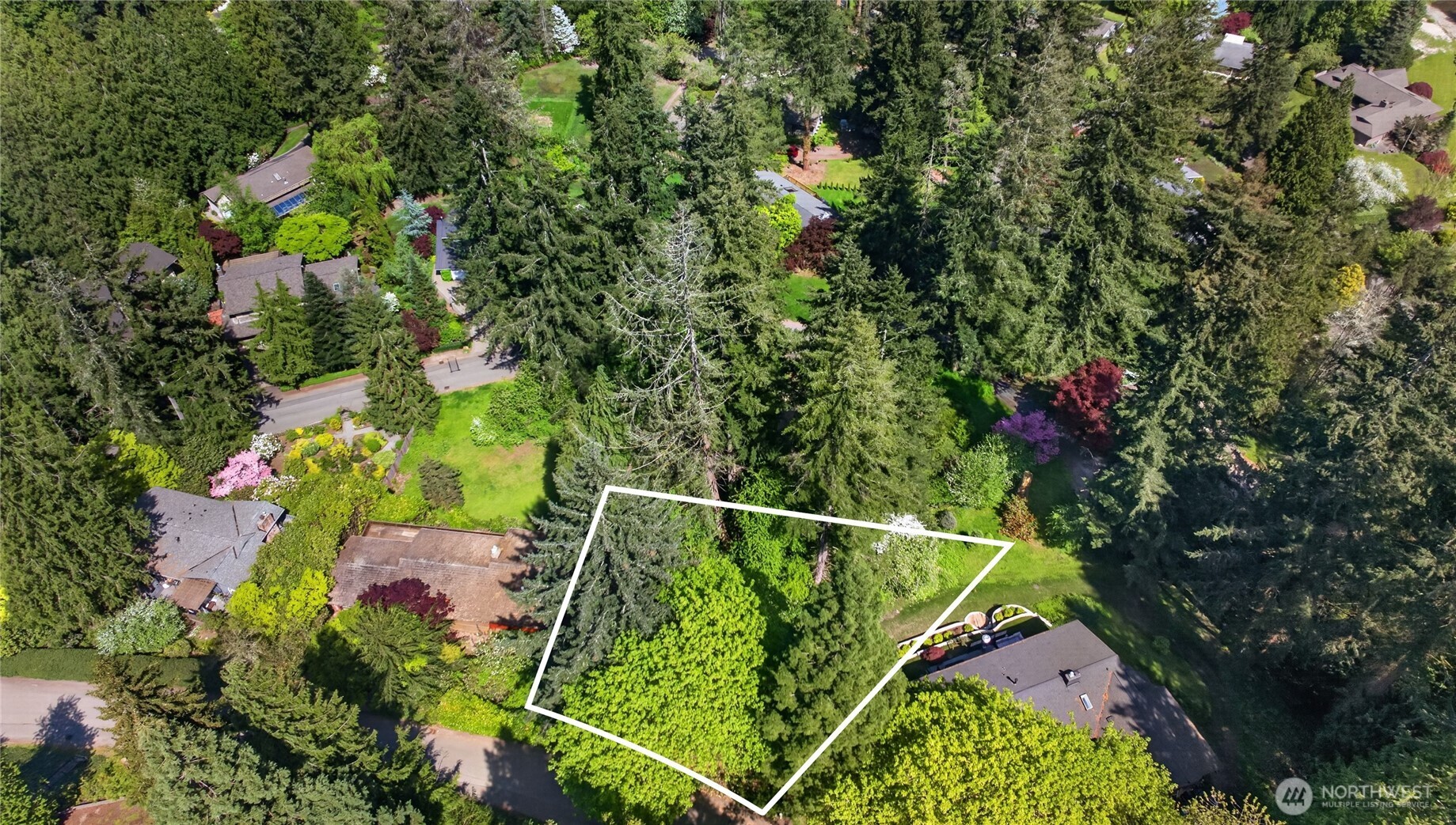 37 x Crystal Creek Cir , Issaquah, WA 98027