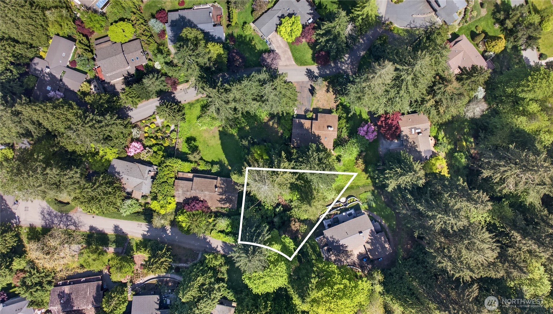 37 x Crystal Creek Cir , Issaquah, WA 98027