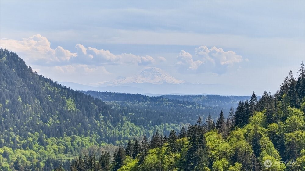 37 x Crystal Creek Cir , Issaquah, WA 98027