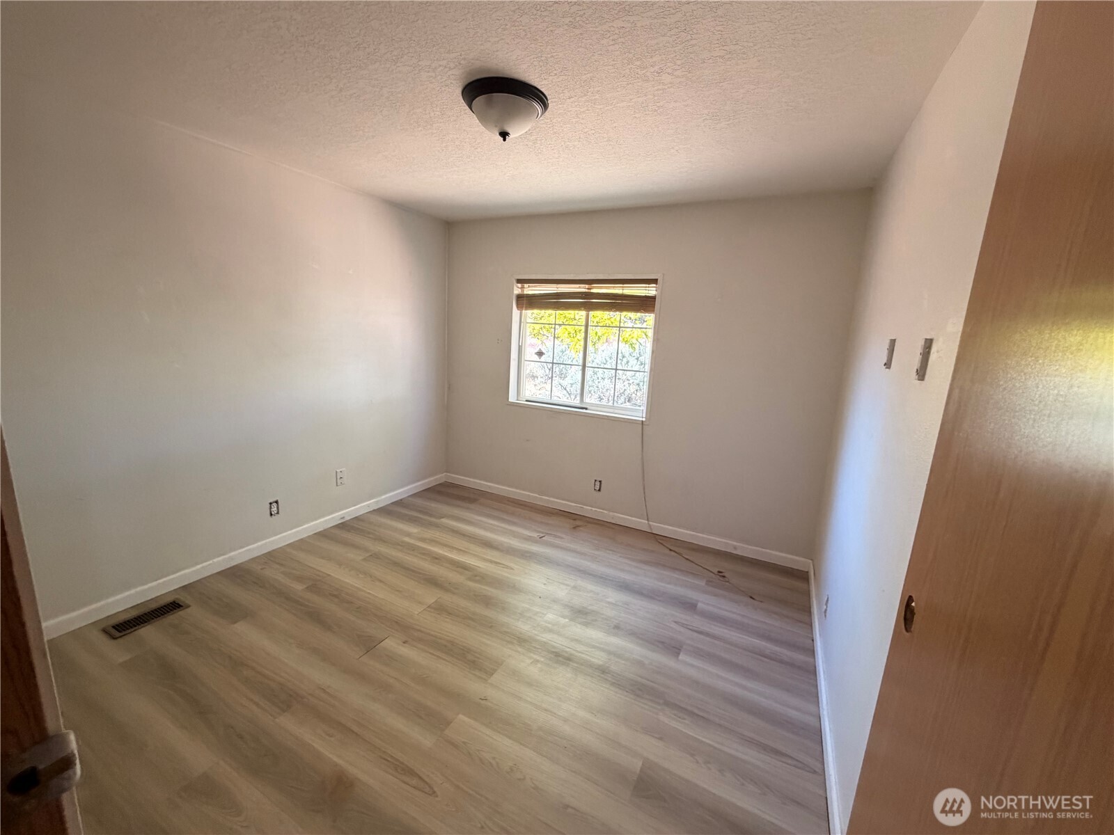 612 Orchard Drive SW, Mattawa, WA 99349