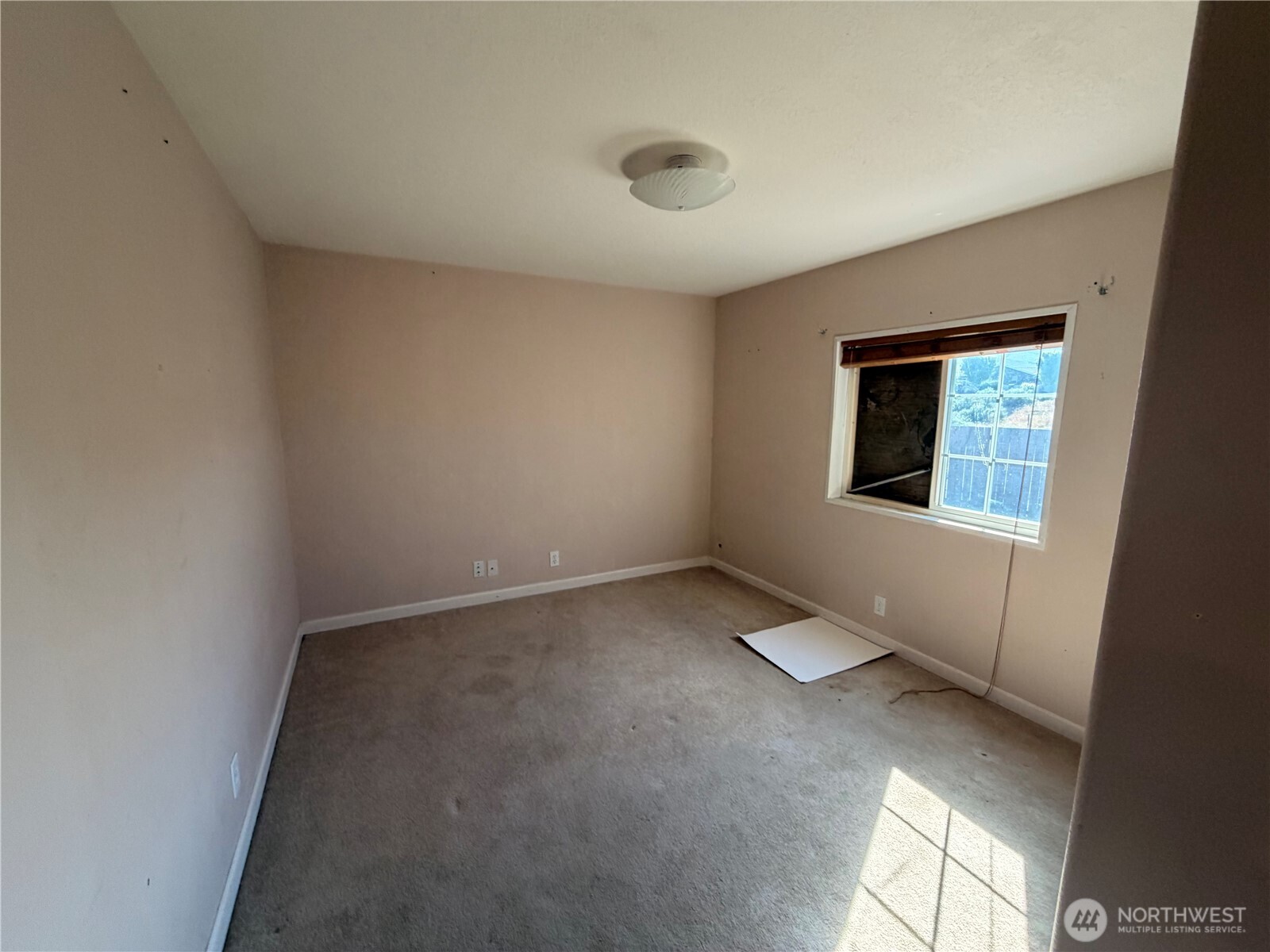 612 Orchard Drive SW, Mattawa, WA 99349