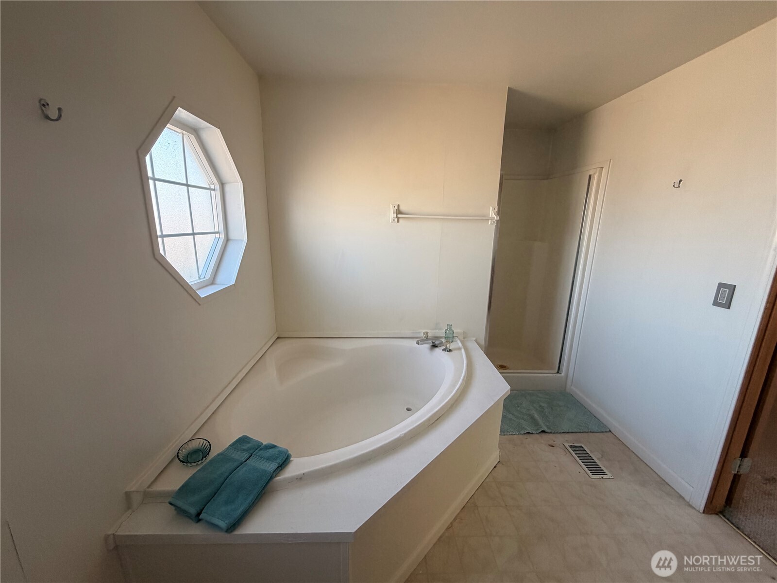 612 Orchard Drive SW, Mattawa, WA 99349