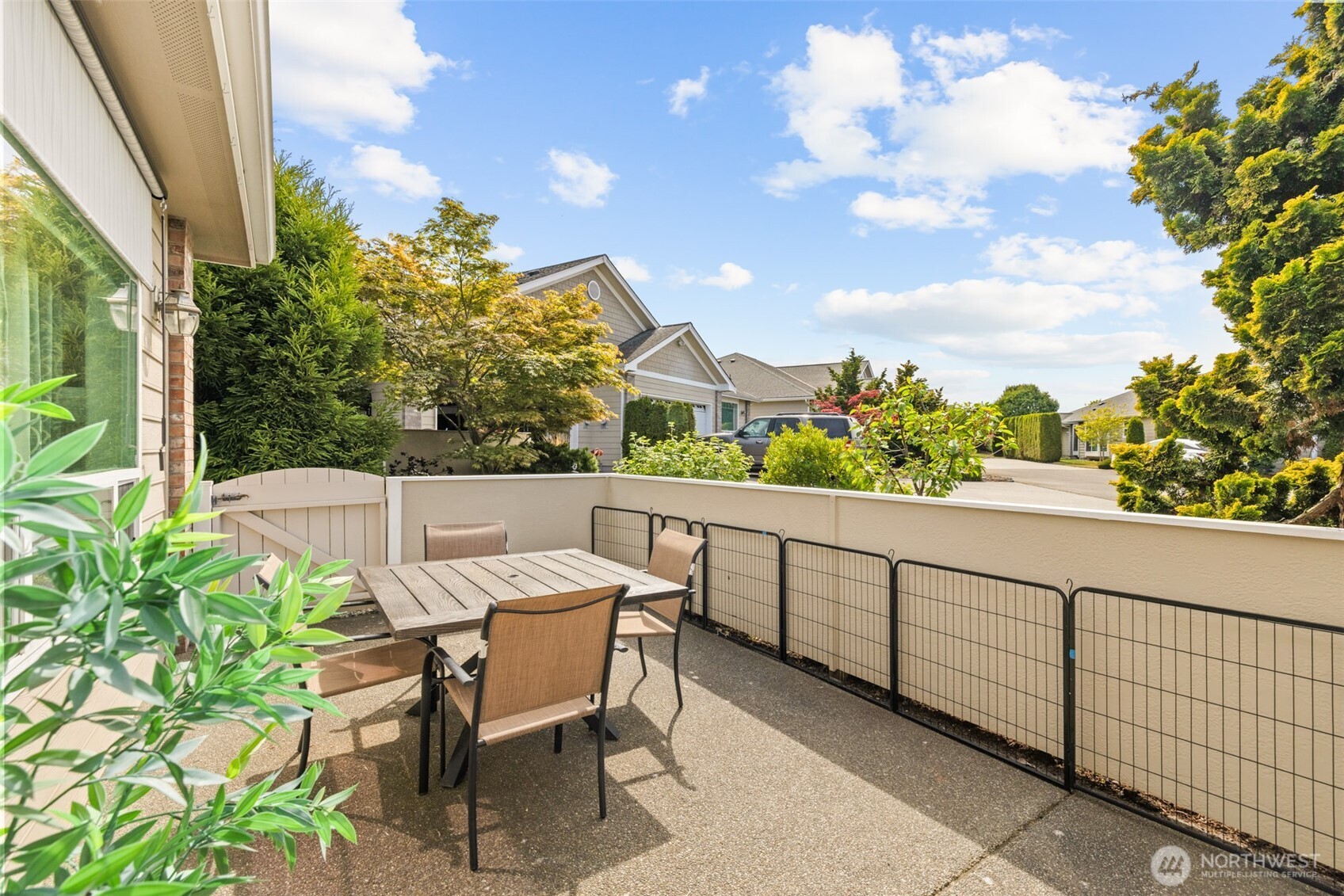 433 Big Leaf Court , Sequim, WA 98382