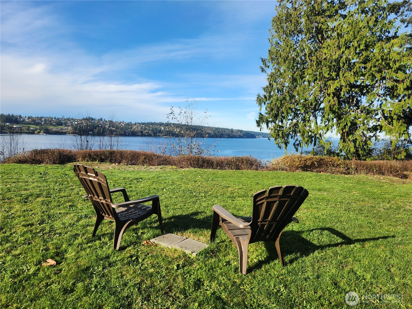 5222 East Harbor Road , Freeland, WA 98249