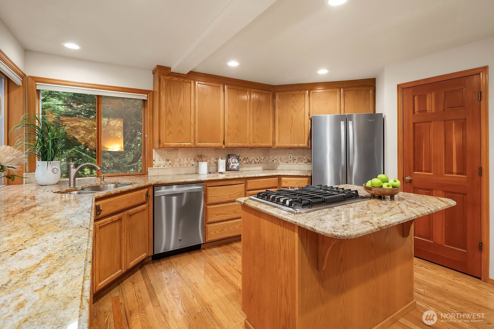 275 Mt Quay Drive NW, Issaquah, WA 98027