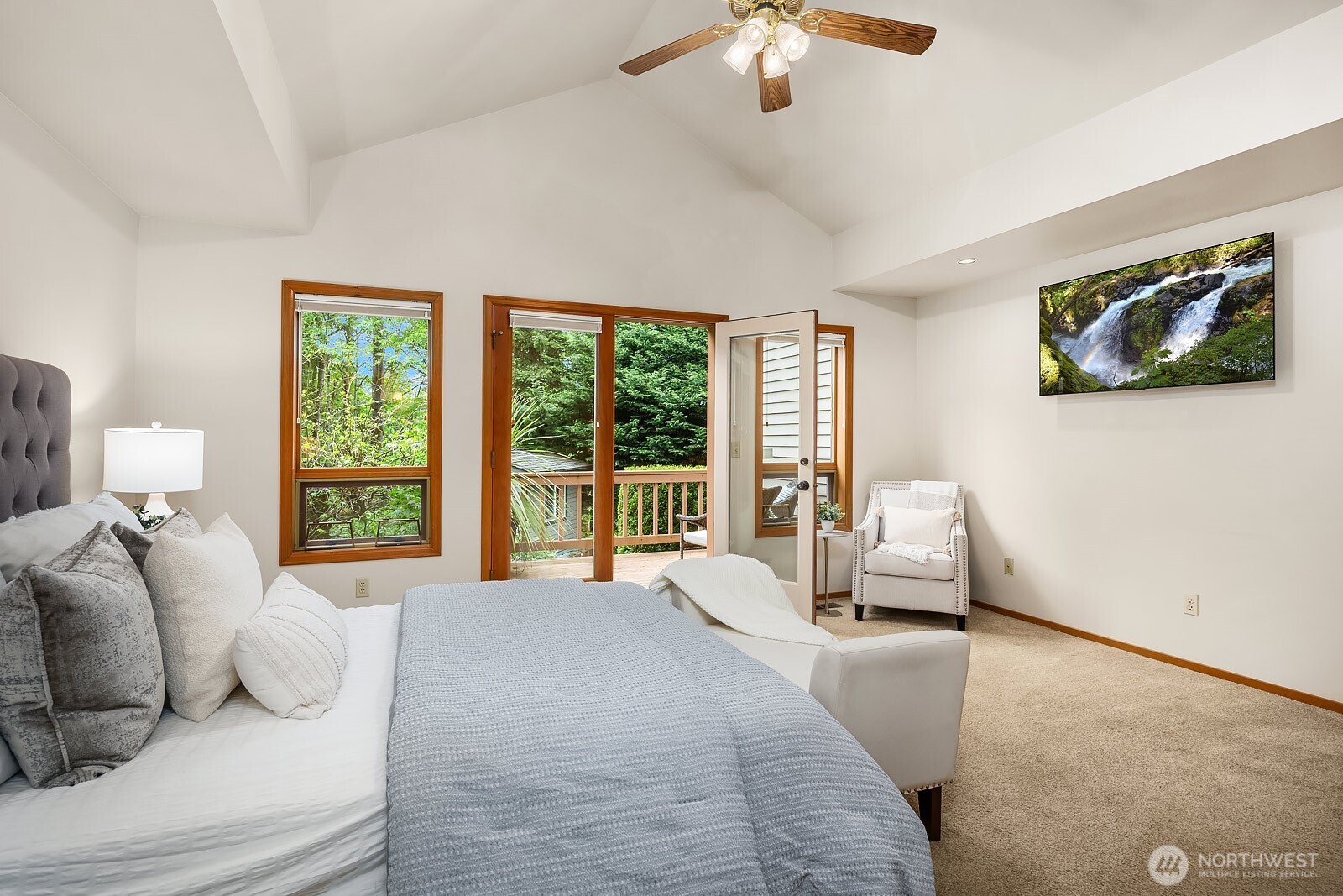 275 Mt Quay Drive NW, Issaquah, WA 98027