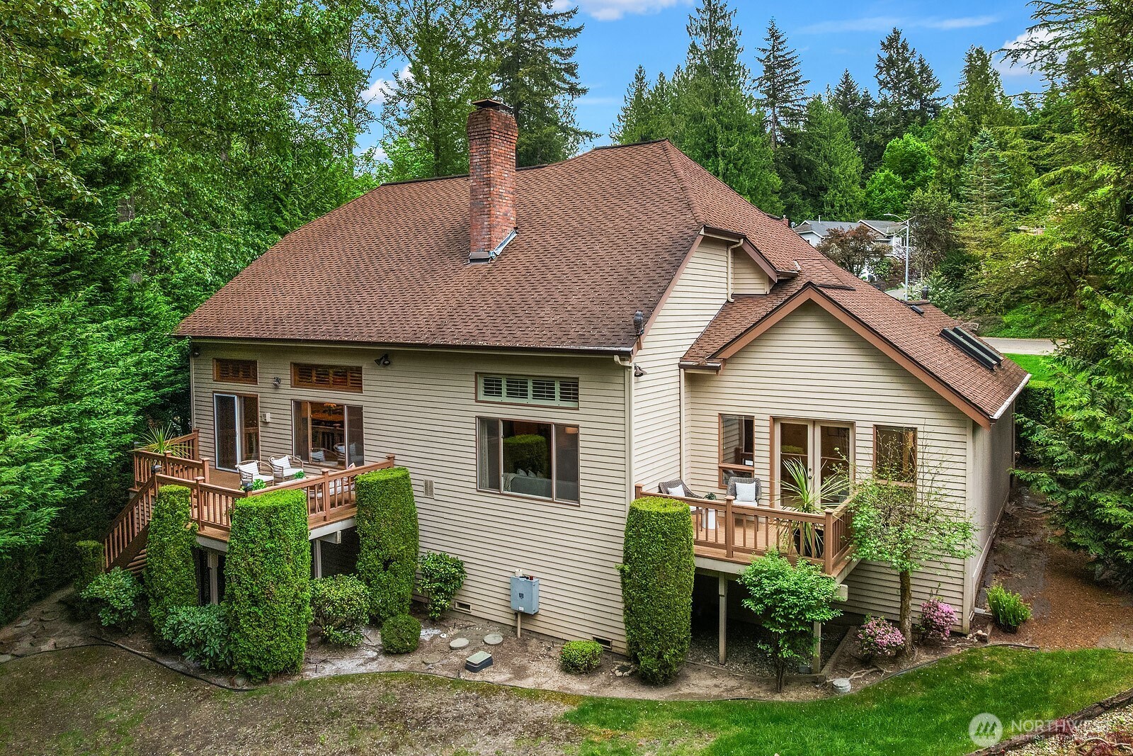 275 Mt Quay Drive NW, Issaquah, WA 98027