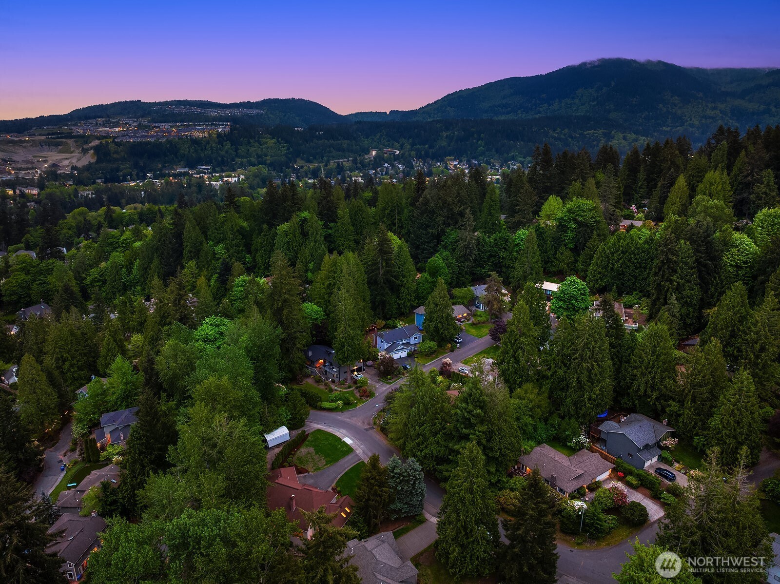 275 Mt Quay Drive NW, Issaquah, WA 98027