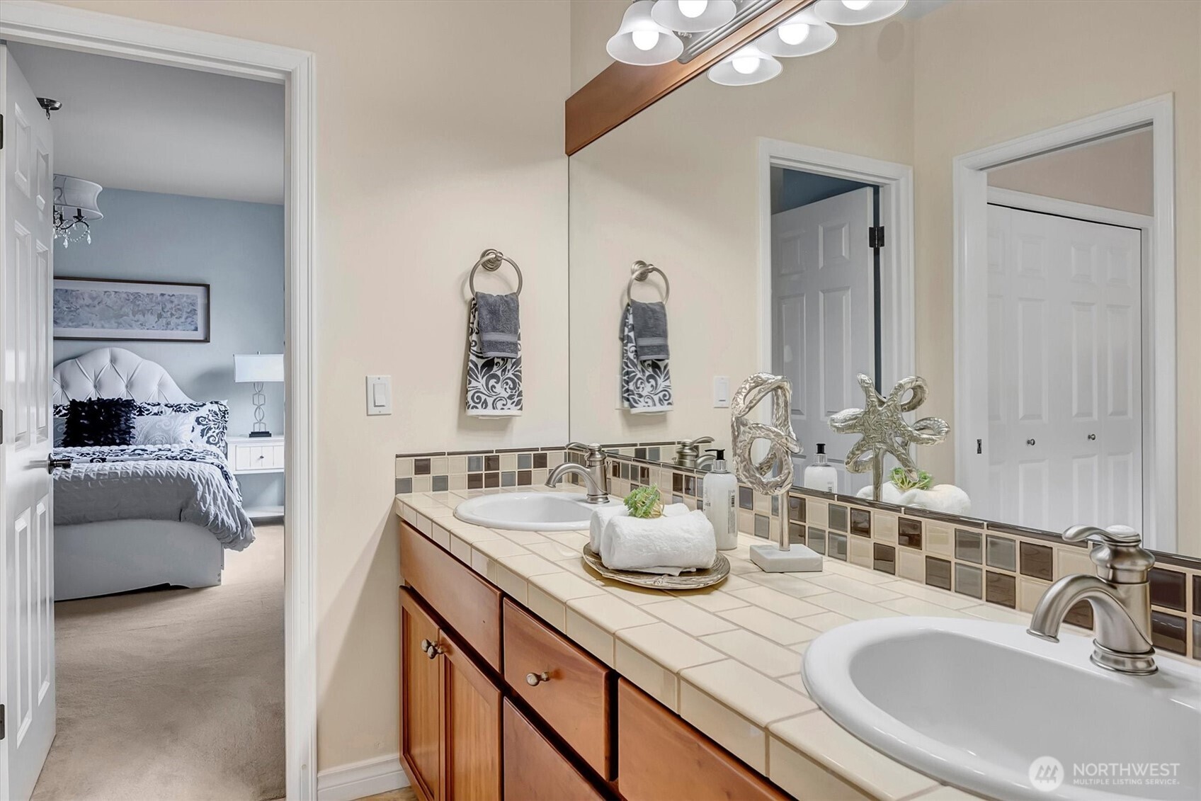 23419 SE 51st Place , Issaquah, WA 98029