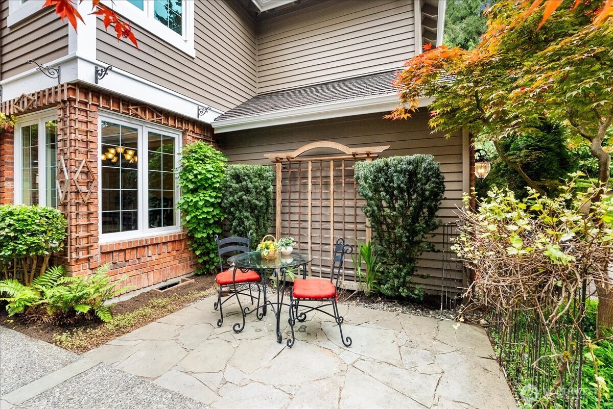 21310 NE 101st Court , Redmond, WA 98053