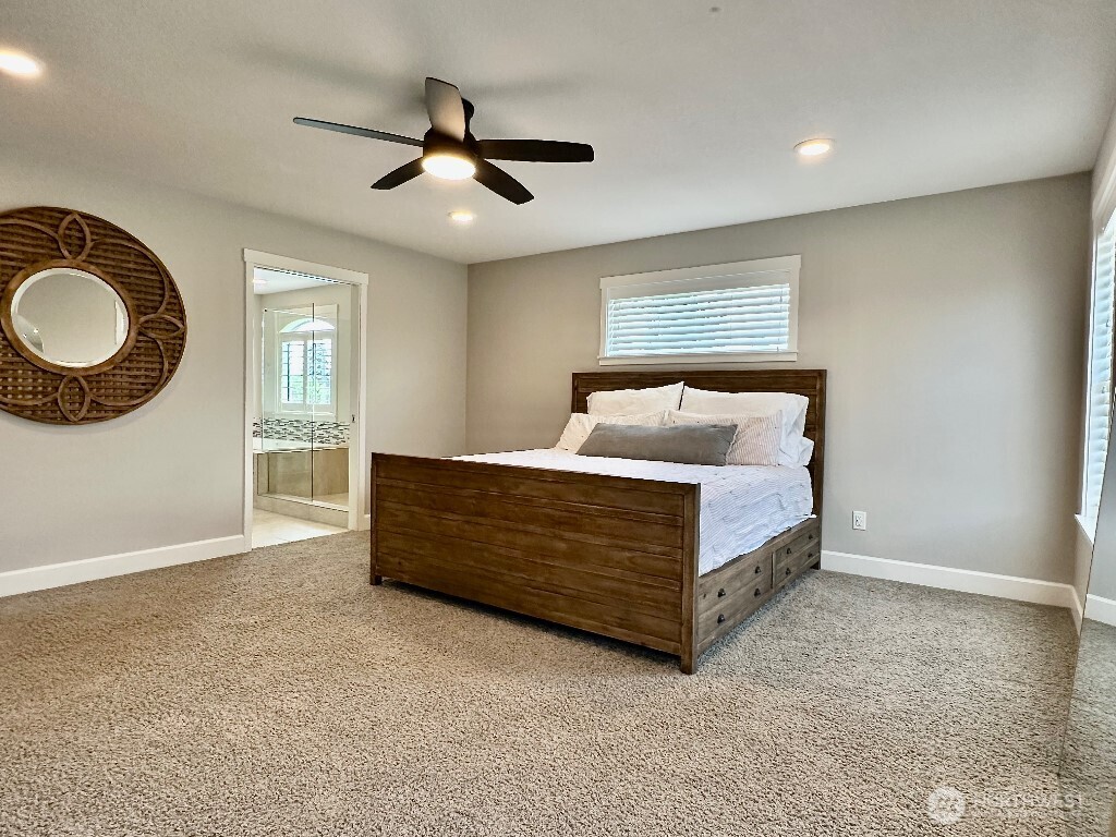885 N Squire Drive , Ridgefield, WA 98642
