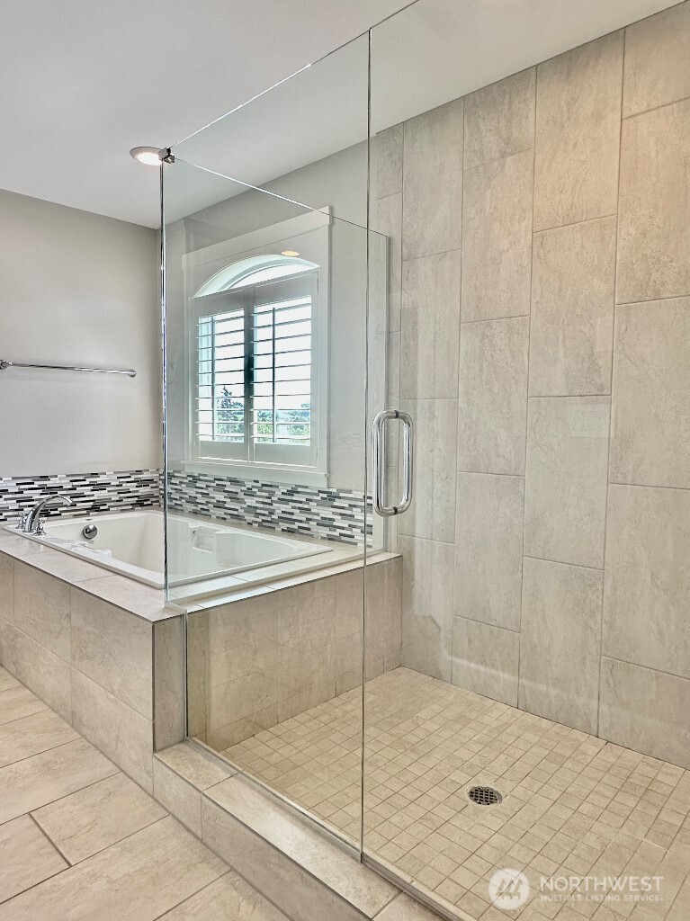 885 N Squire Drive , Ridgefield, WA 98642