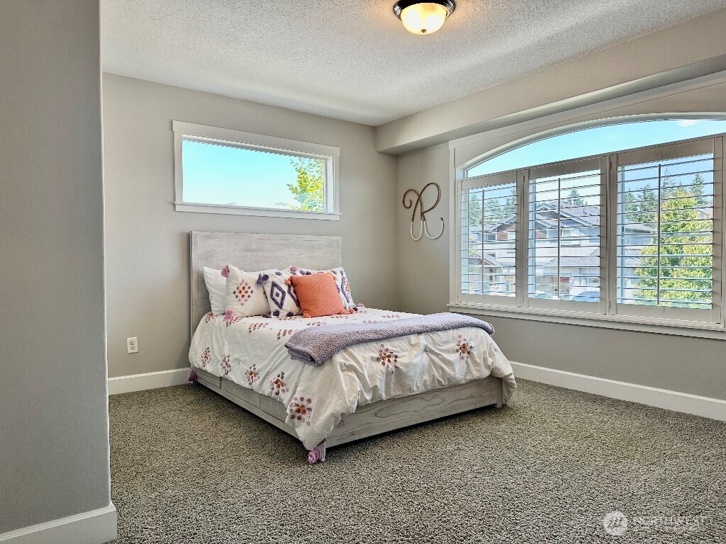 885 N Squire Drive , Ridgefield, WA 98642