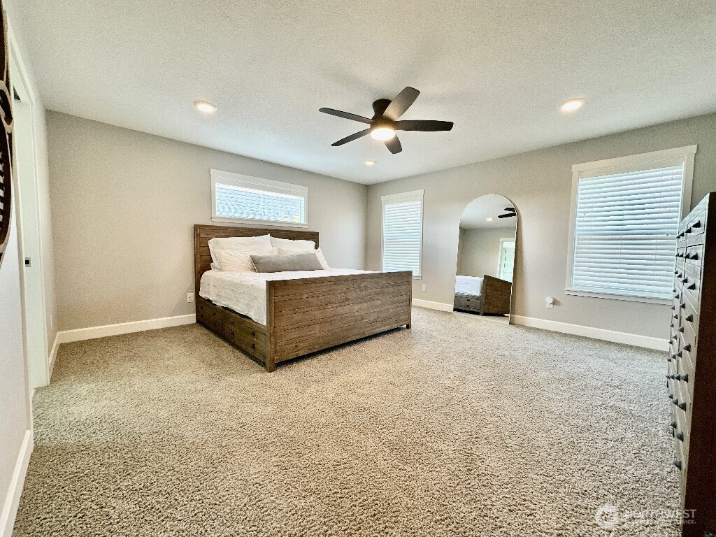 885 N Squire Drive , Ridgefield, WA 98642