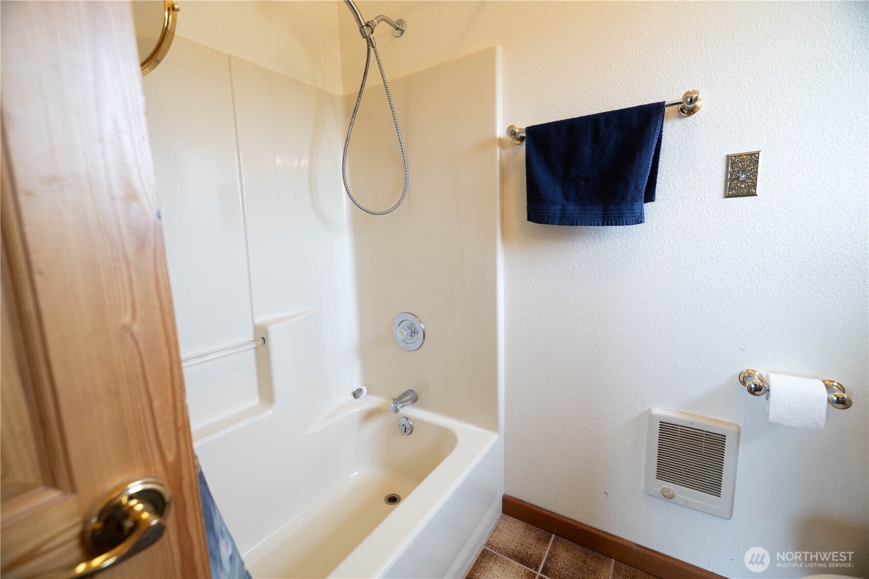 6 Orchard Loop S. , Tonasket, WA 98855