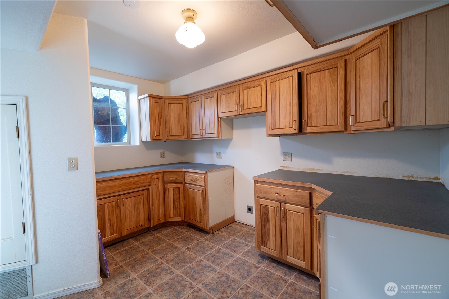 6 Orchard Loop S. , Tonasket, WA 98855