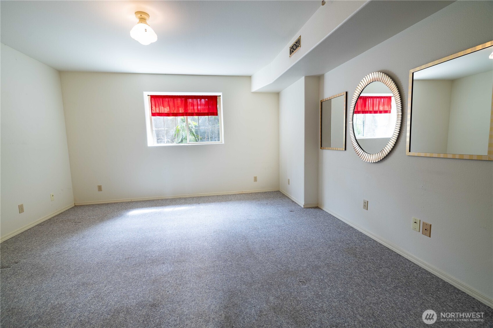 6 Orchard Loop S. , Tonasket, WA 98855