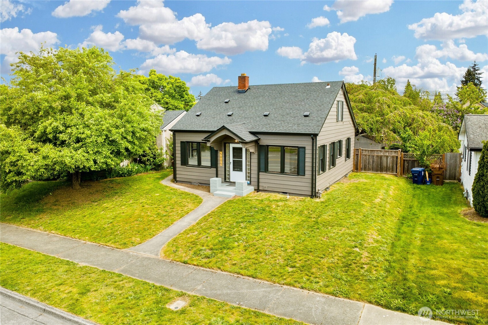 5005 Yakima Avenue , Tacoma, WA 98408