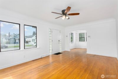 5005 Yakima Avenue , Tacoma, WA 98408 - Photo 7