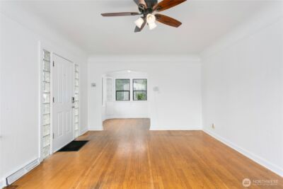 5005 Yakima Avenue , Tacoma, WA 98408 - Photo 8