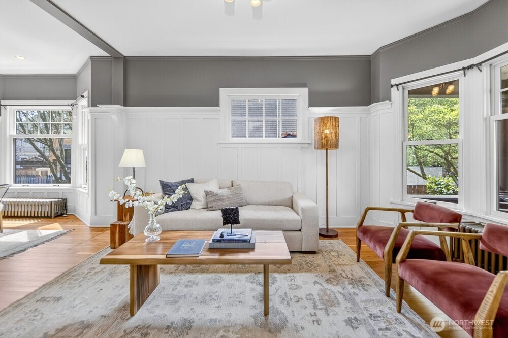 610 16th Avenue E, Seattle, WA 98112