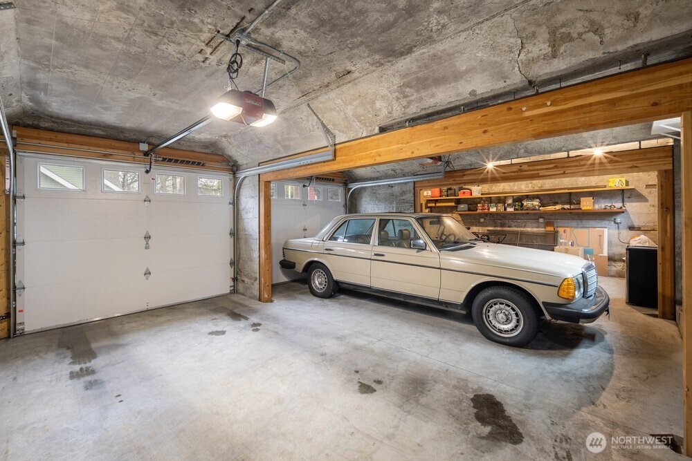 610 16th Avenue E, Seattle, WA 98112