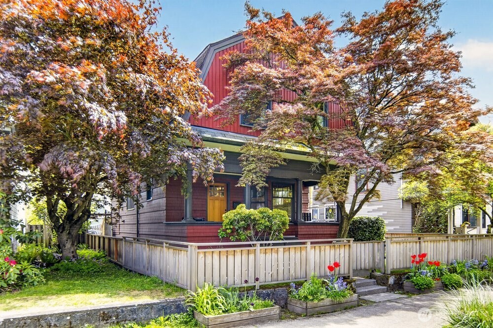 610 16th Avenue E, Seattle, WA 98112