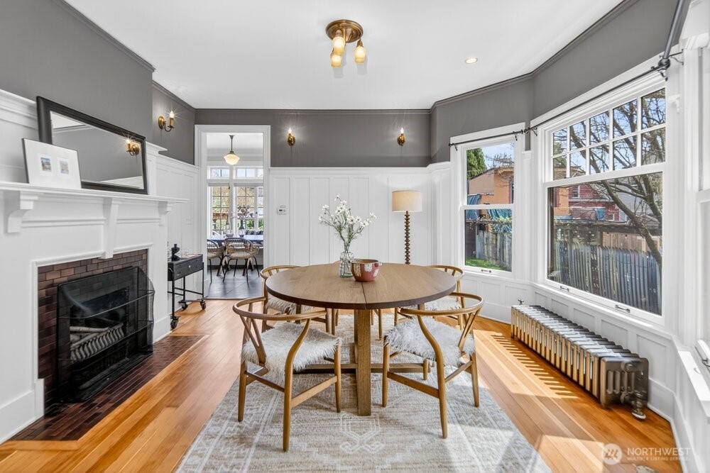 610 16th Avenue E, Seattle, WA 98112
